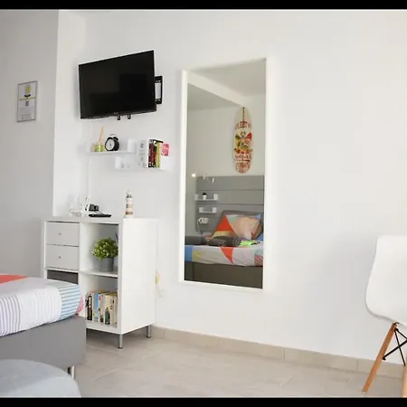 Daisy Apartments