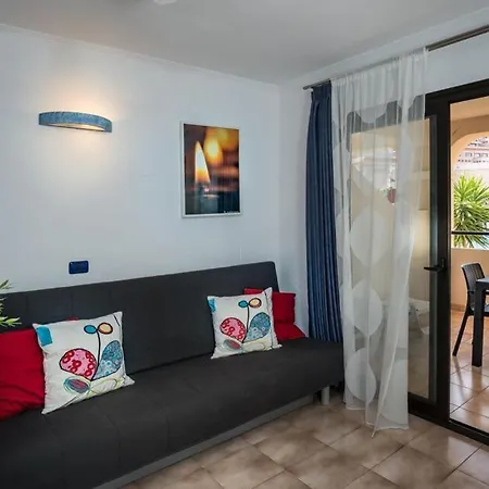 Cosmocom Apartments In Tenerife * 洛斯克里斯蒂亚诺斯